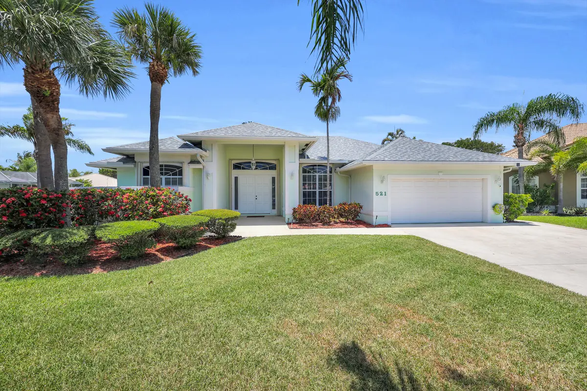 1_8p3a9093 at 521 Cypress Circle, Tequesta