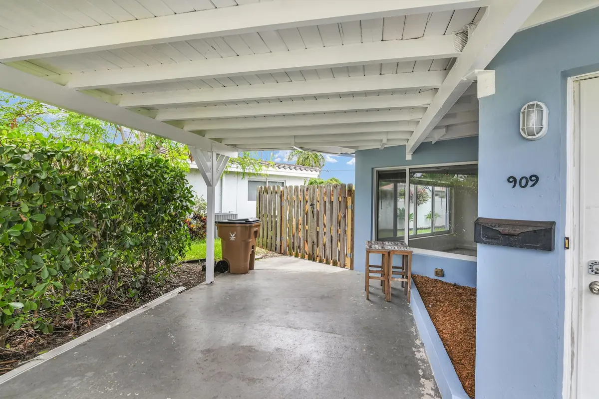 909 SE 16th Pl, Deerfield - 46 at 909 SE 16 Place, Deerfield Beach
