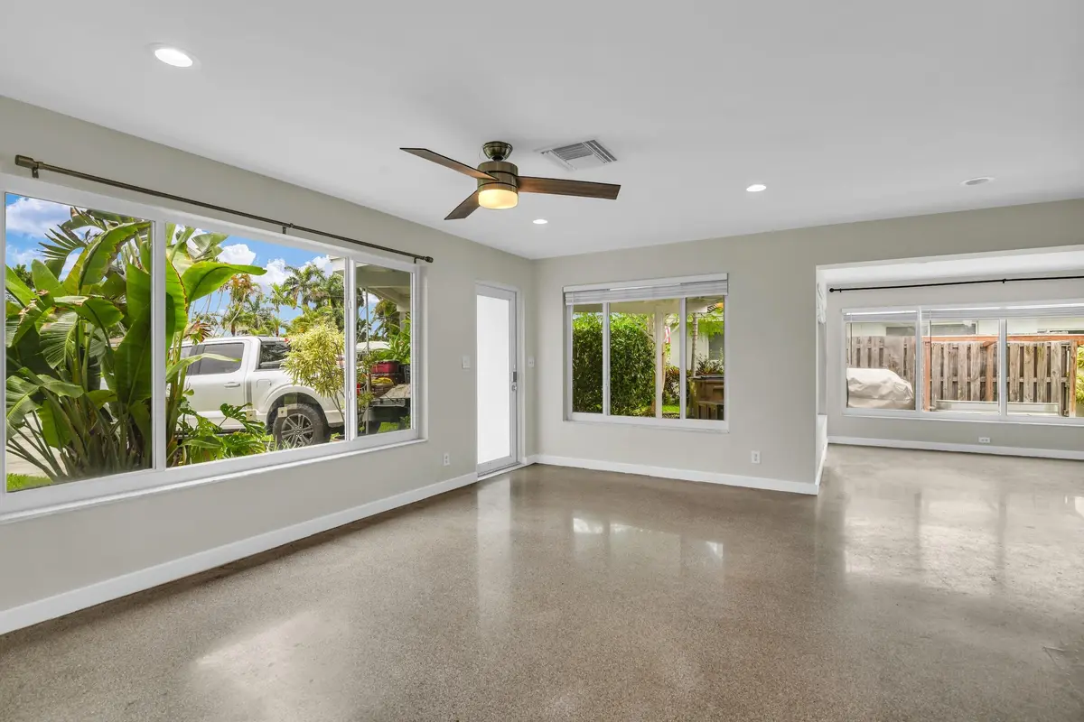 909 SE 16th Pl, Deerfield - 6 at 909 SE 16 Place, Deerfield Beach