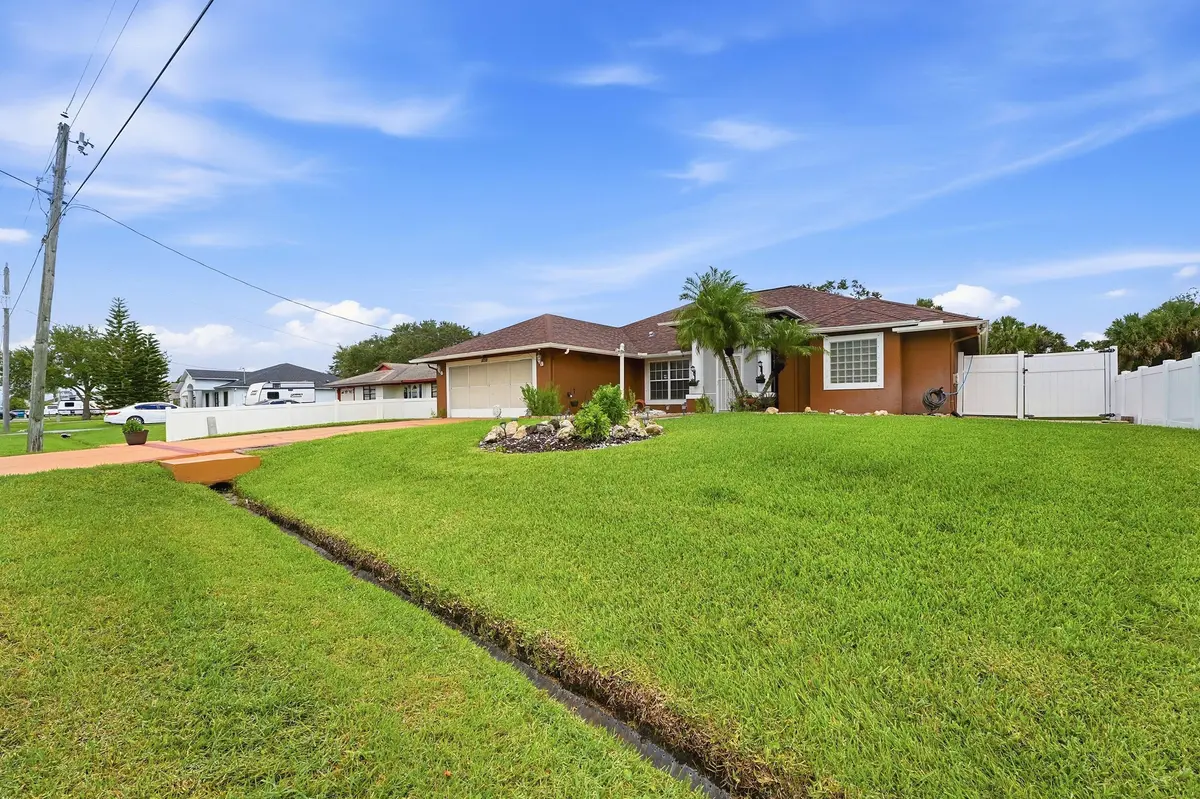 04_dsc08277 at 1098 SW Sudder Avenue, Port St. Lucie