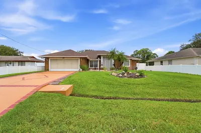 1098 SW Sudder Avenue, Port St. Lucie – sold