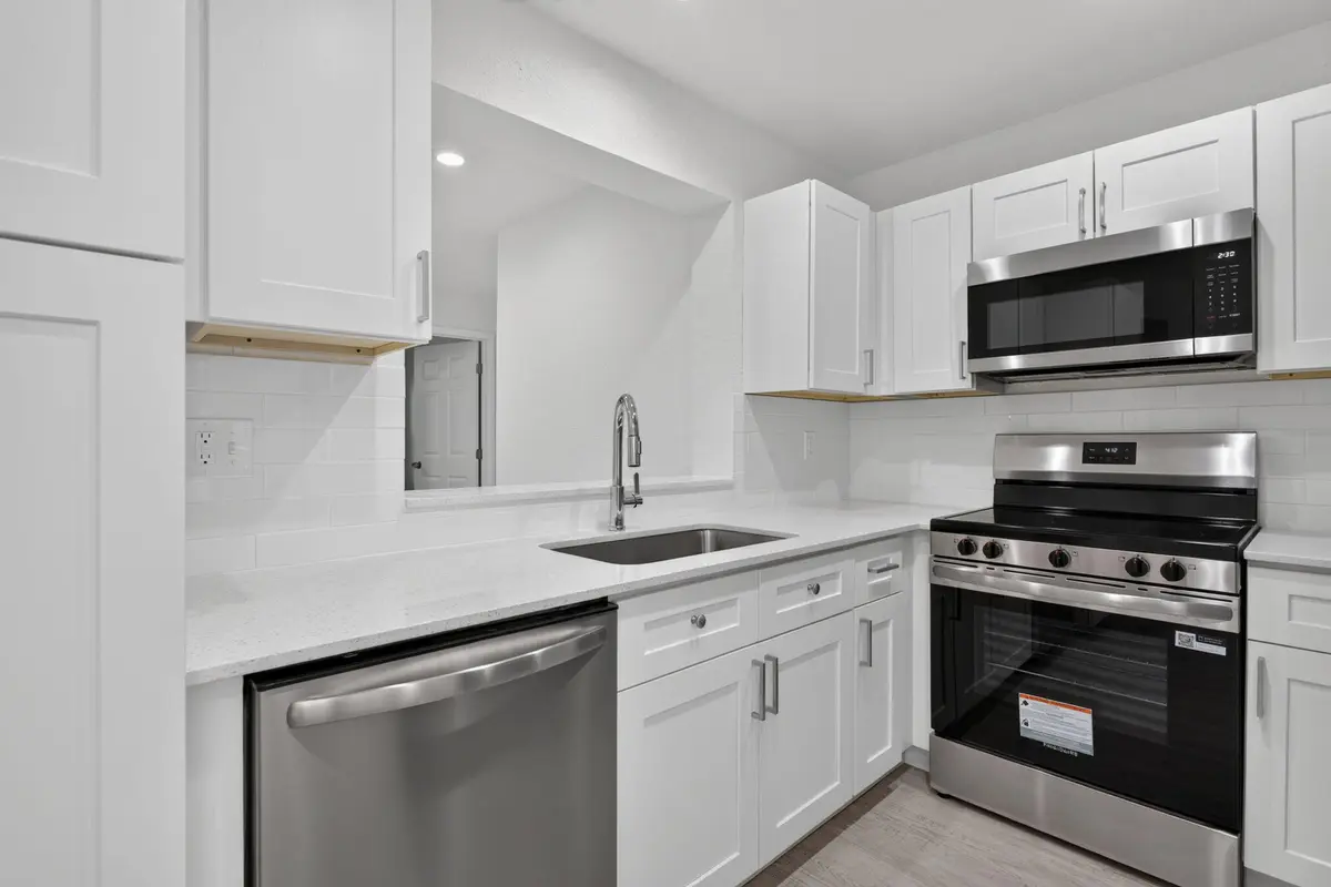 10-web-or-mls-11451-4197 at 11451 Lakeview Drive 3a, Coral Springs