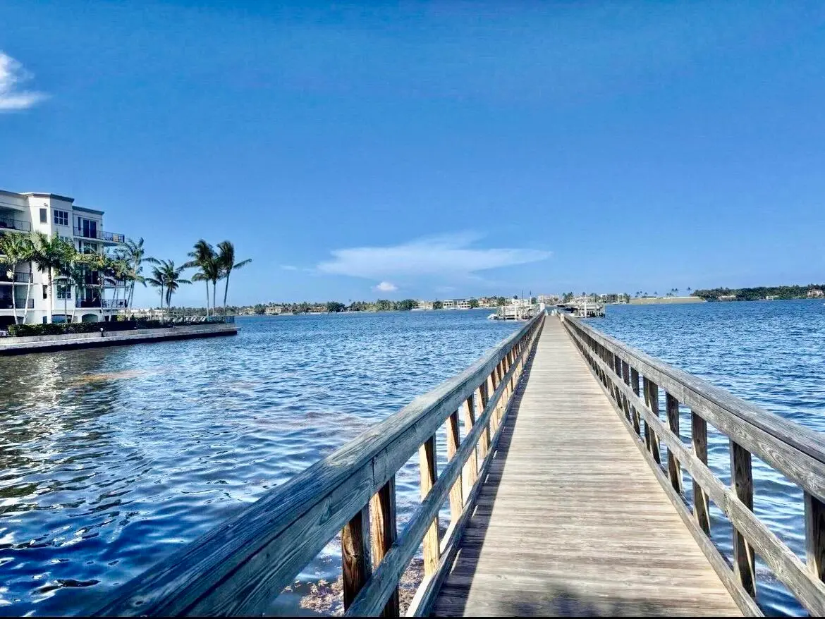 Long Pier at 621 Windward Circle, Boynton Beach