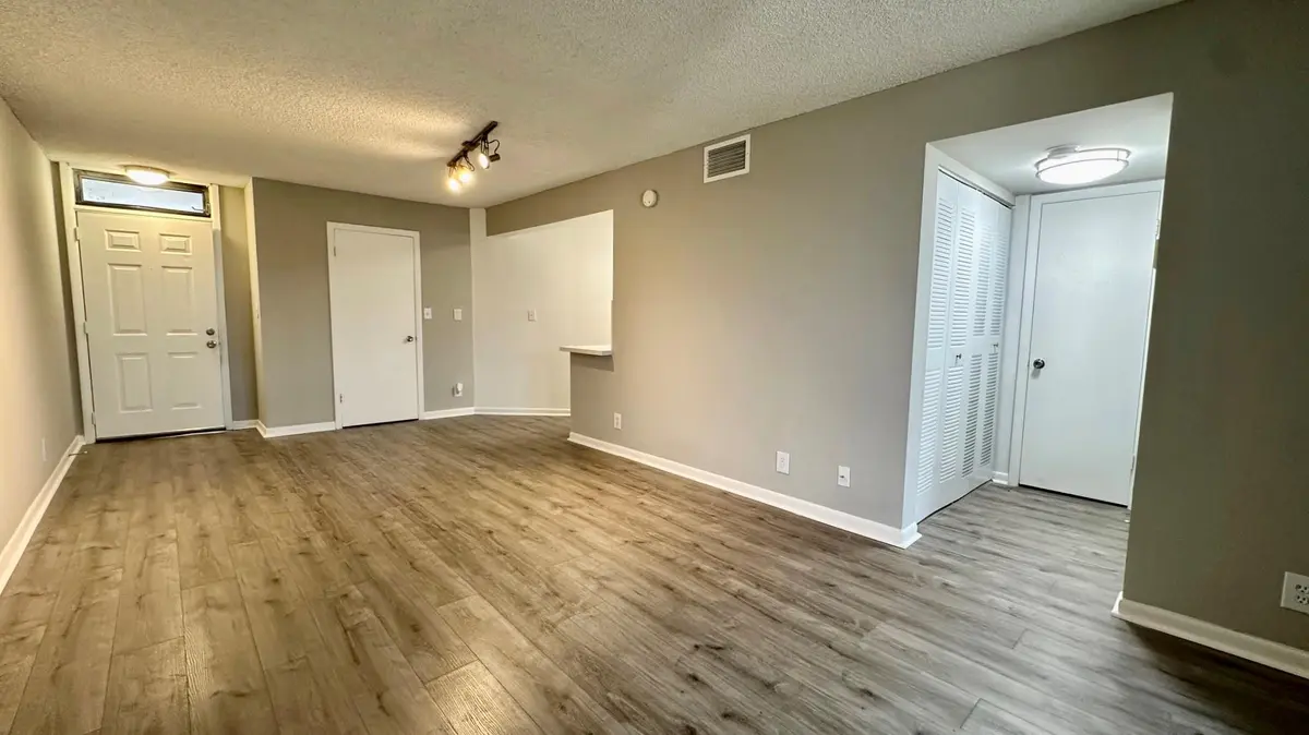 Photo 2 at 215 Lake Pointe Drive 101, Oakland Park