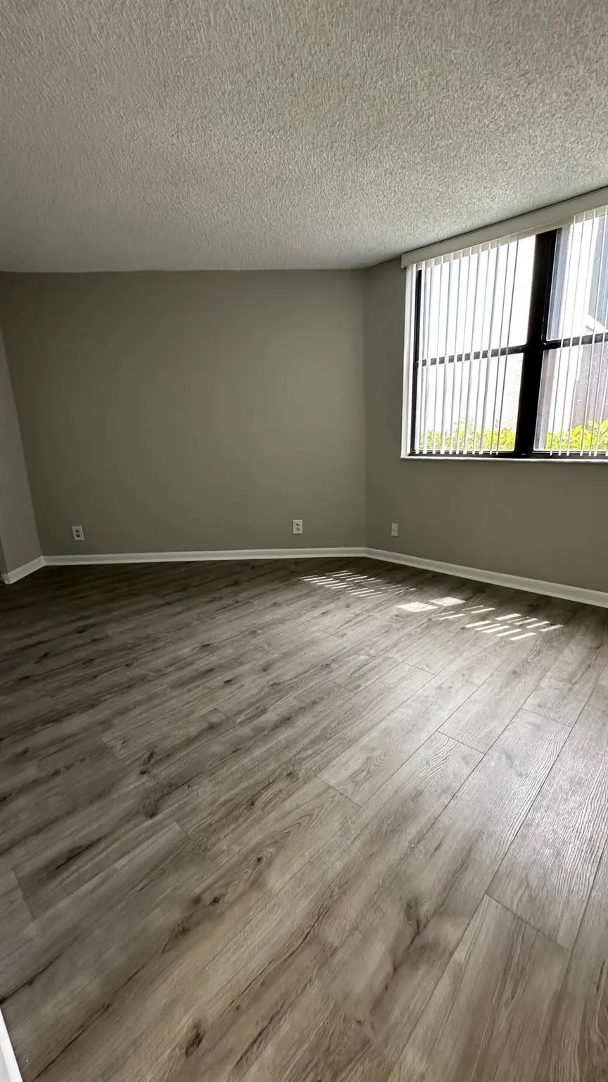 Photo 6 at 215 Lake Pointe Drive 101, Oakland Park