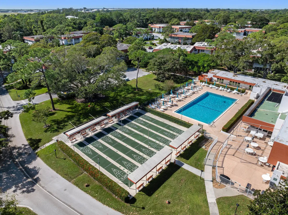 DJI_20241024234557_0442_D at 2600 SE Ocean Boulevard N14, Stuart