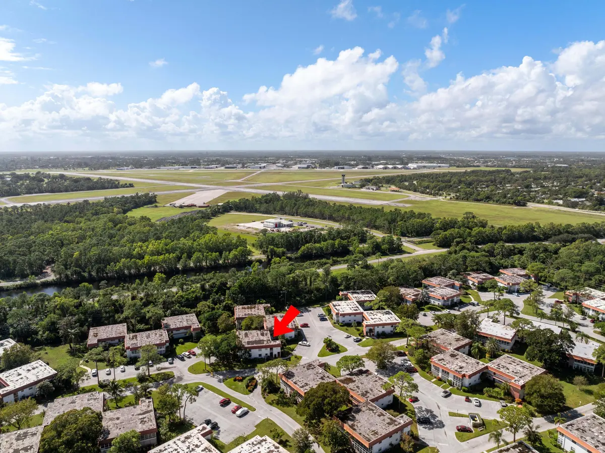 DJI_20241024234836_0463_D-11 at 2600 SE Ocean Boulevard N14, Stuart