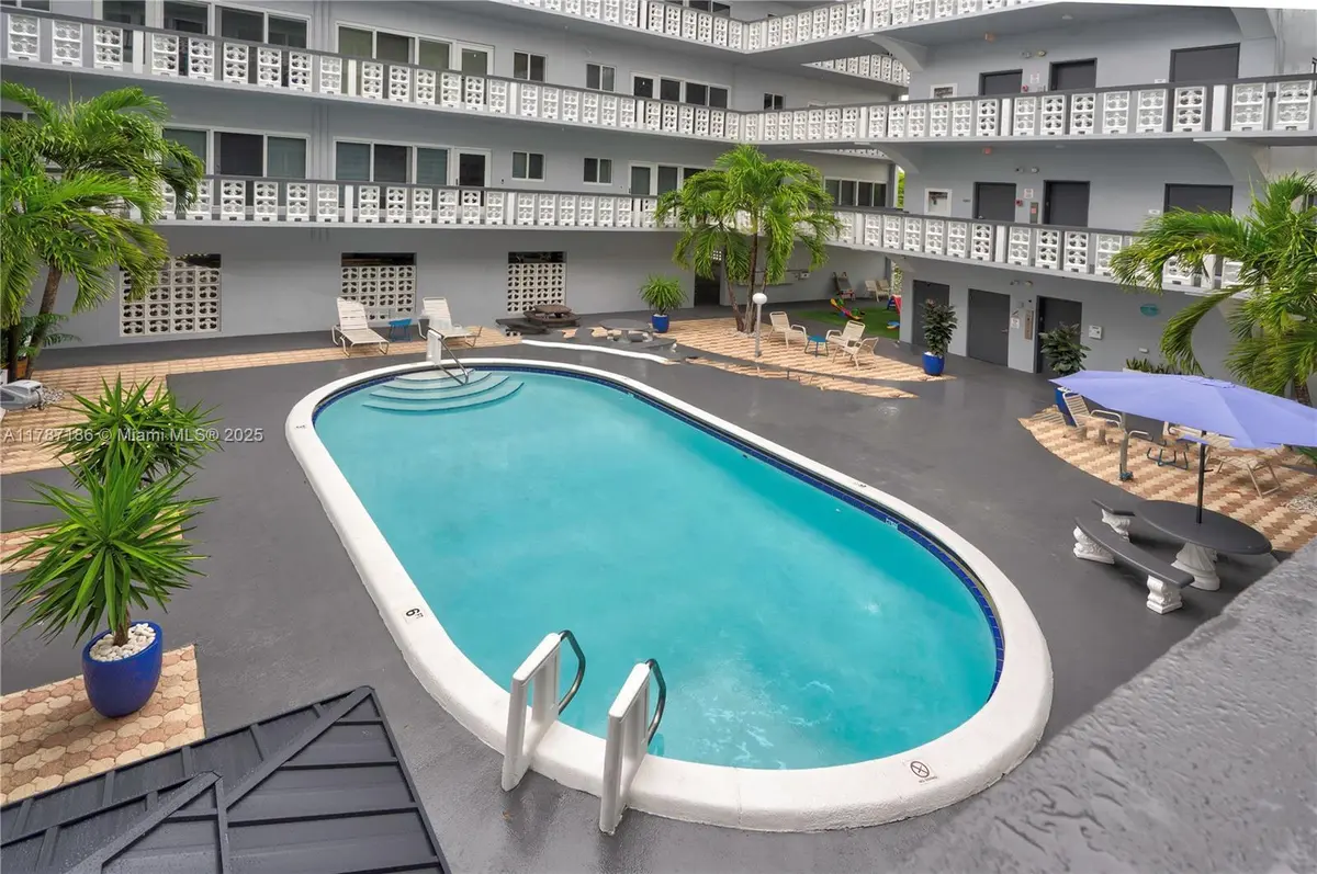 pl at 1818 Rodman Street 2c, Hollywood