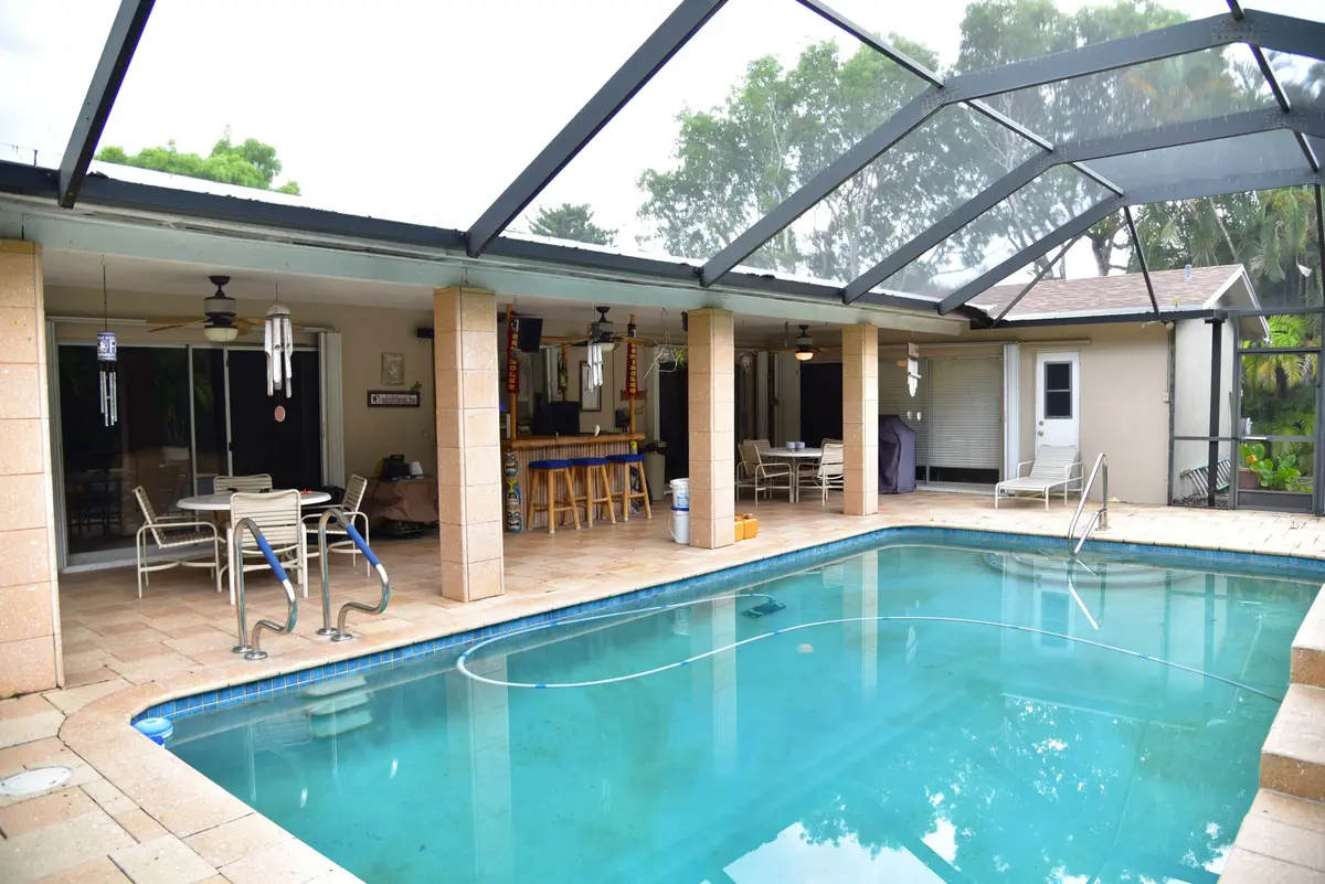 HUGO POOL 1 JOANNA at 11500 SW 3rd Street, Plantation