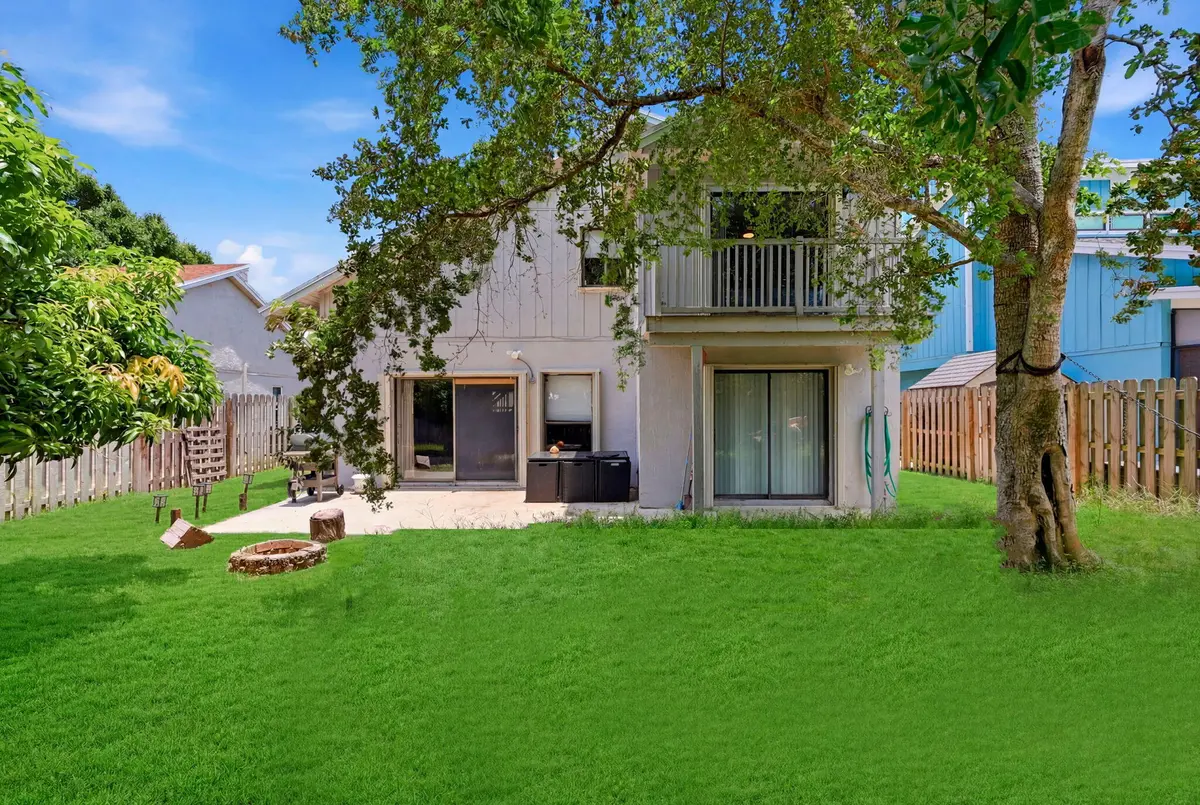 7-web-or-mls-0E2A3285_grass_cdcda203_c27 at 2457 Sundy Avenue, Delray Beach