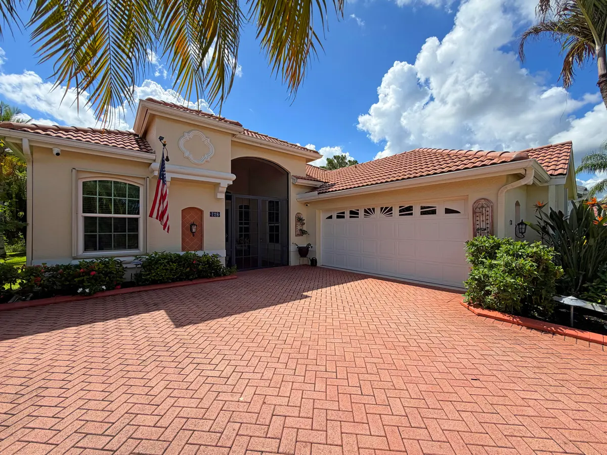 728 SW Lake Charles Circle, Port St. Lucie, FL – photo 1
