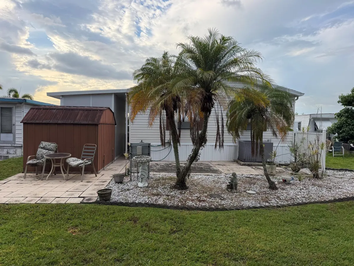 2141 SW 87th Terrace, Davie, FL – photo 2