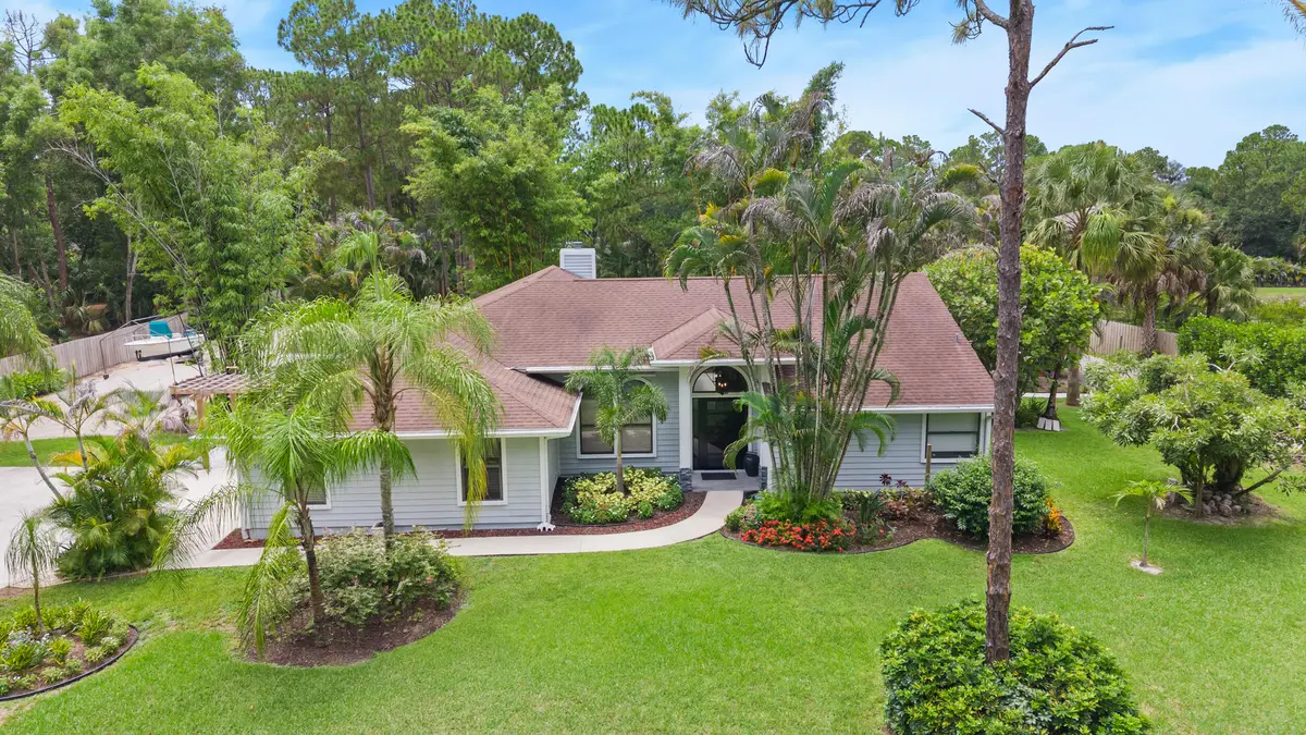 Front at 15833 118th Trail, Jupiter