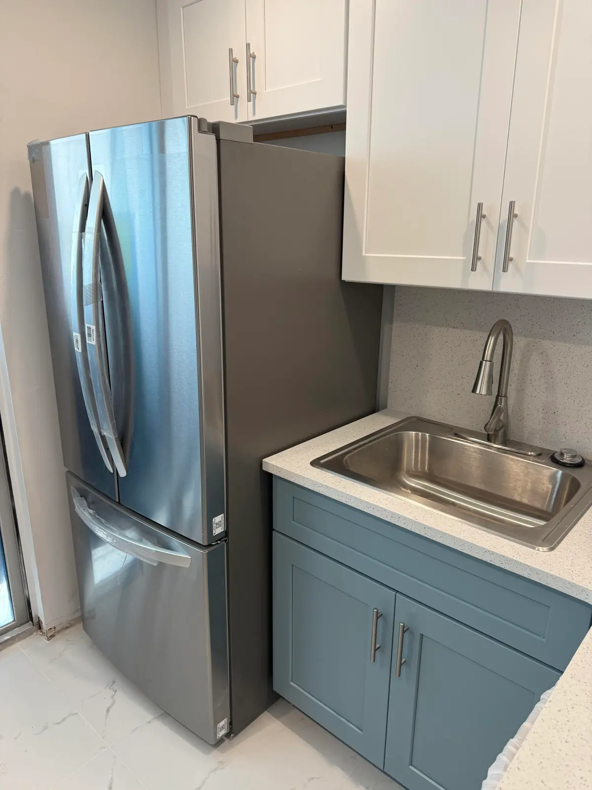 refridgerator at 1505 N Riverside Drive 508, Pompano Beach