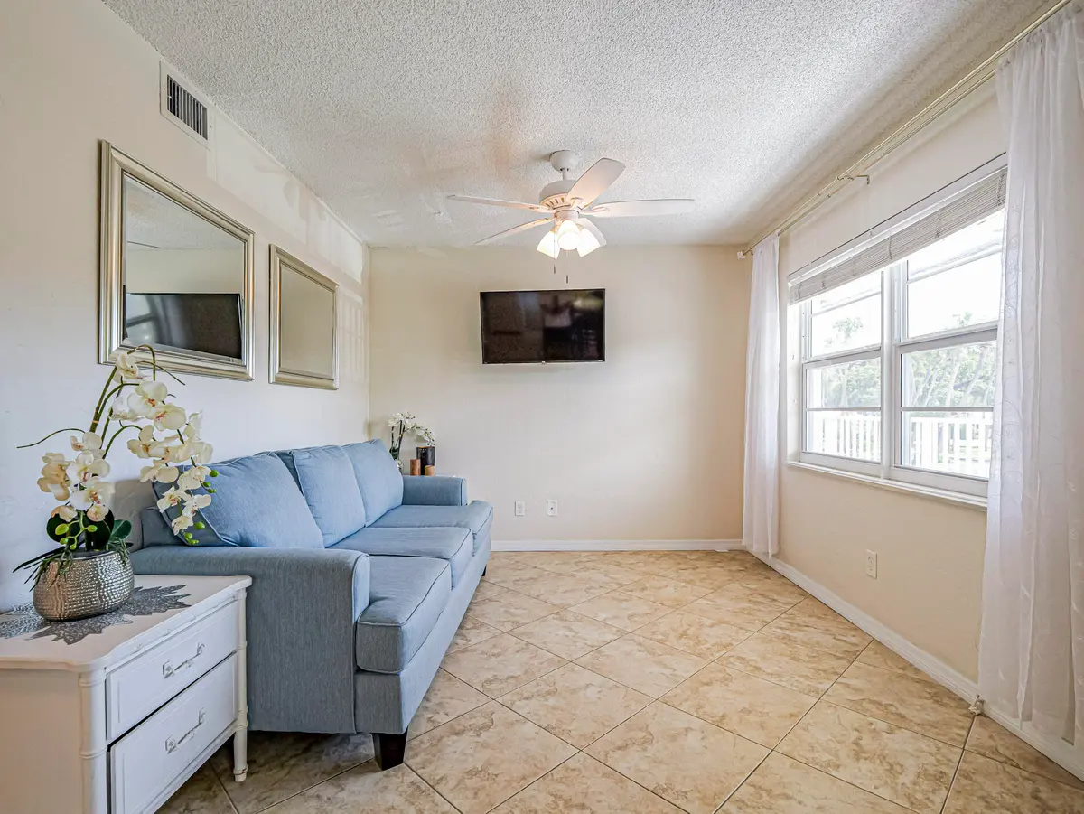 923 22nd Place 219, Vero Beach, FL – photo 7
