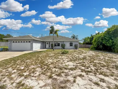 2361 NE 21st Avenue, Jensen Beach – Single Family Residence for sale