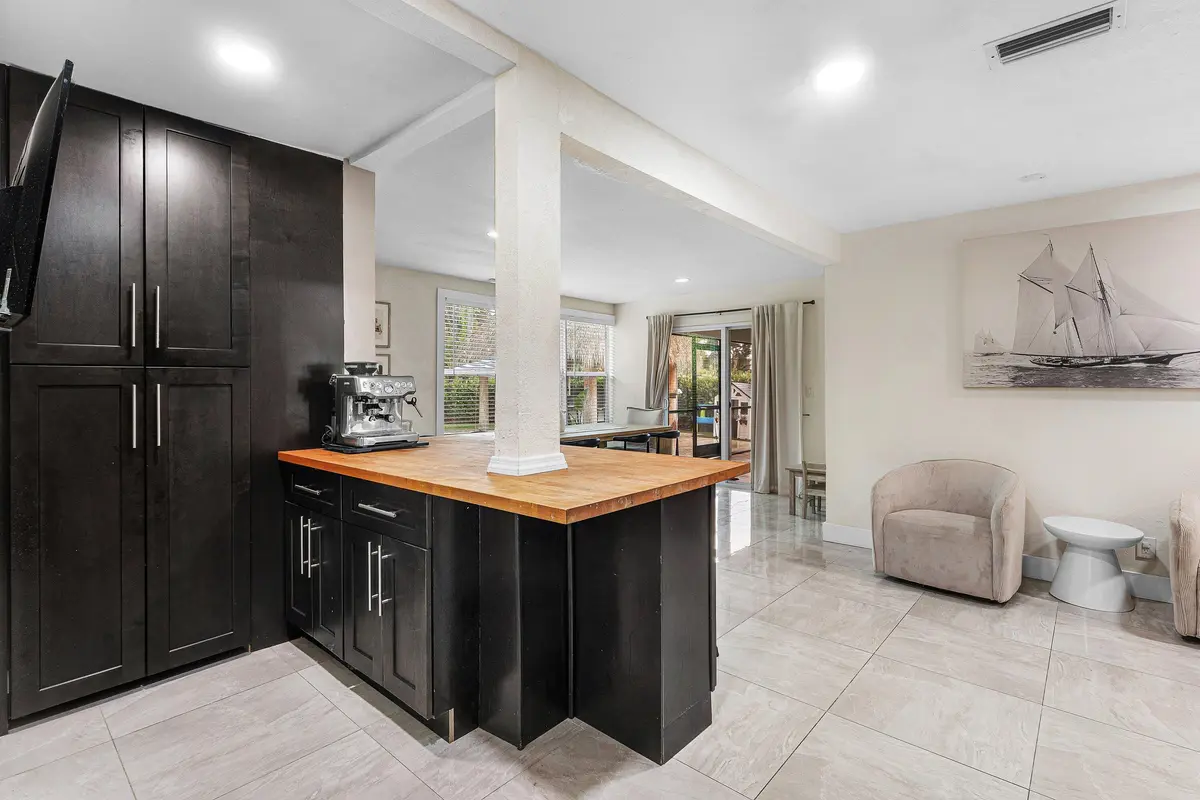 007-711LaurelDrive-WestPalmBeach-FL-3340 at 711 Laurel Drive, Lake Park