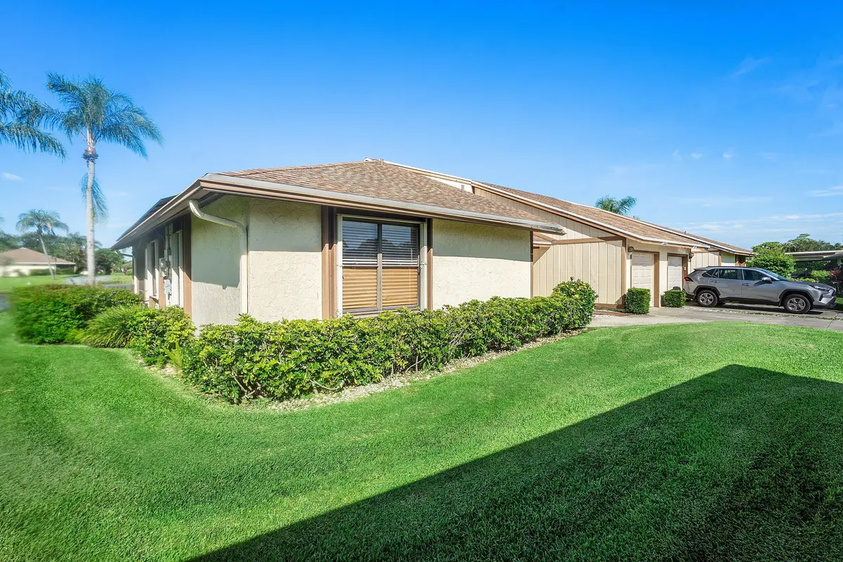 002-13445CrossPointeDrive-PalmBeachGarde at 13445 Cross Pointe Drive, Palm Beach Gardens
