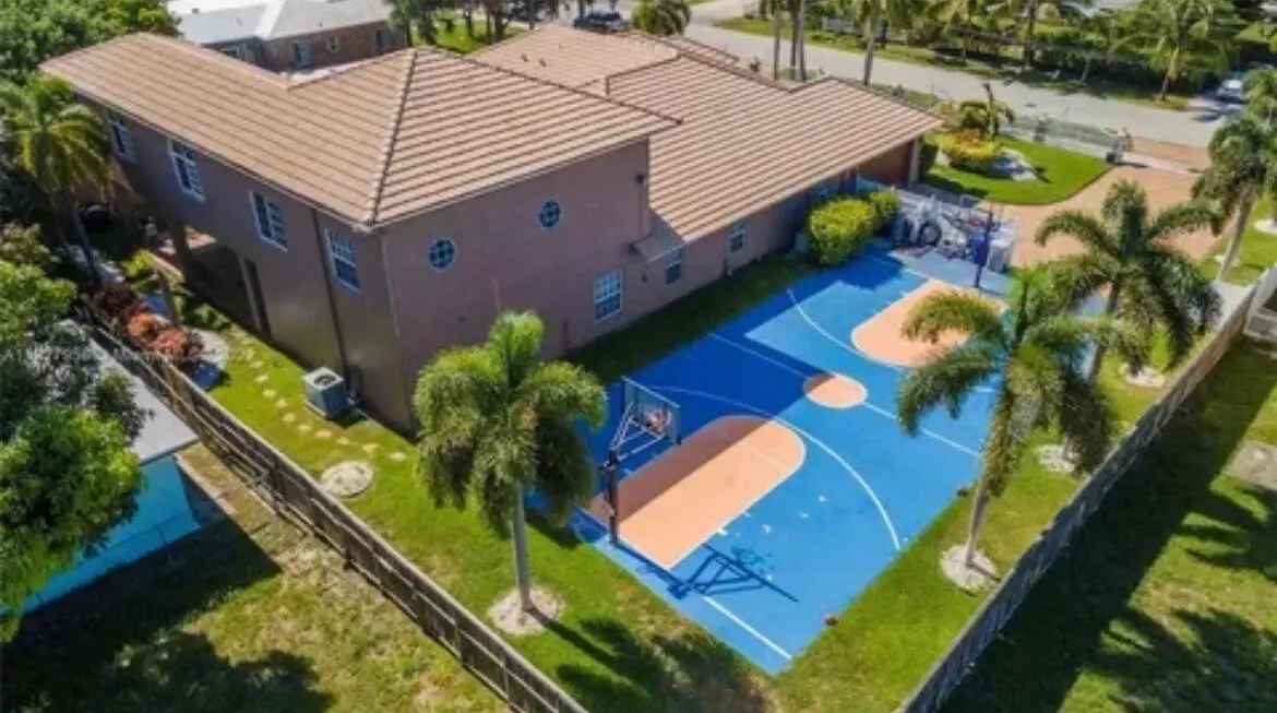 IMG_7621 at 423 NE 3rd Street, Pompano Beach