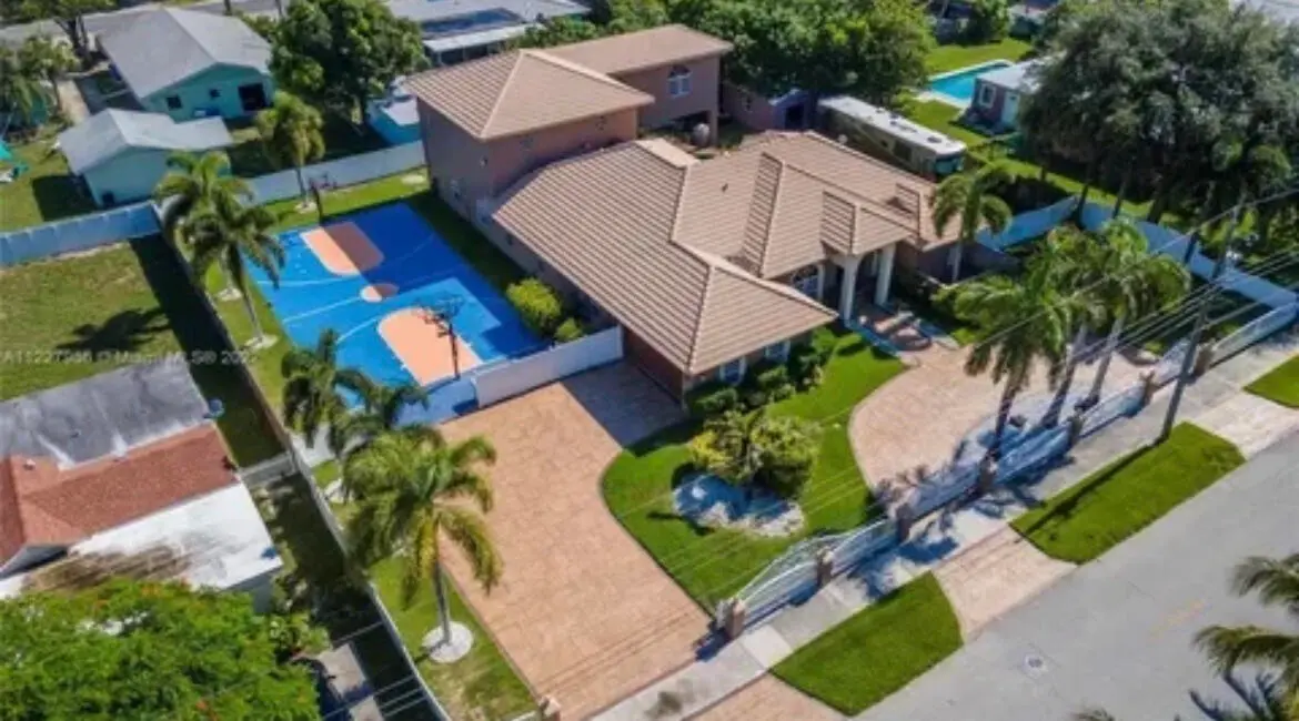 IMG_7624 at 423 NE 3rd Street, Pompano Beach
