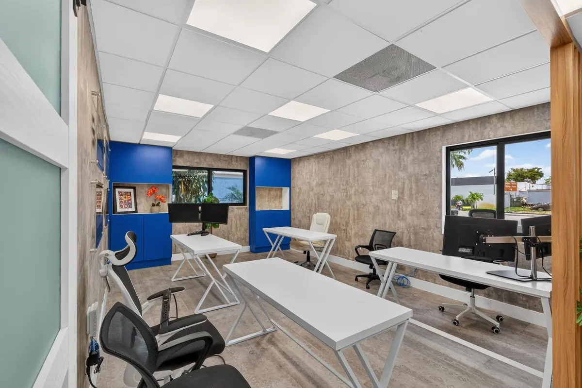16801 NE 6TH - 00005 at 16811 NE 6th Avenue, North Miami Beach