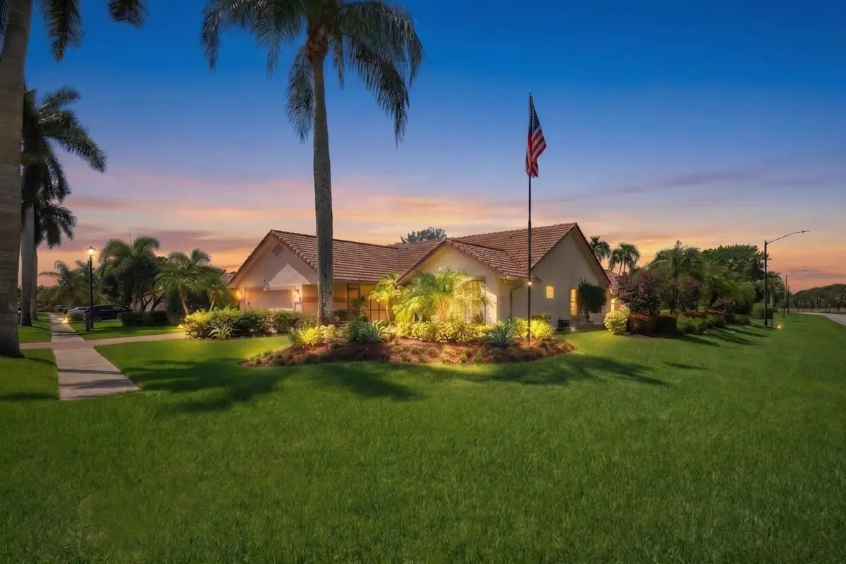 Front at 10080 Canoe Brook Circle, Boca Raton