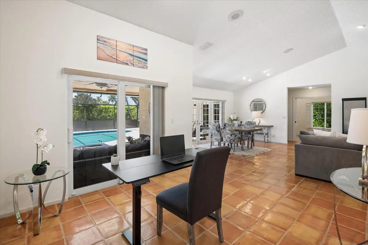 Office/Bonus at 10080 Canoe Brook Circle, Boca Raton