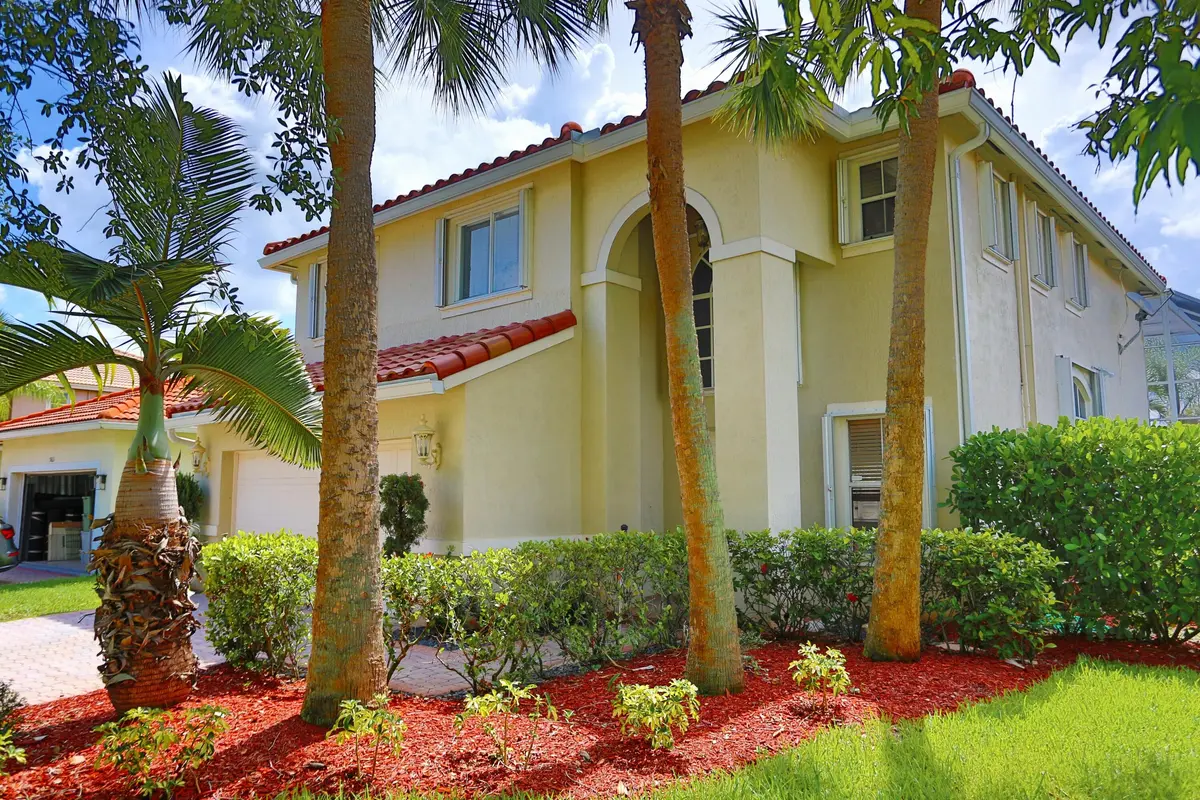 landscaping at 5157 NW 122nd Avenue, Coral Springs