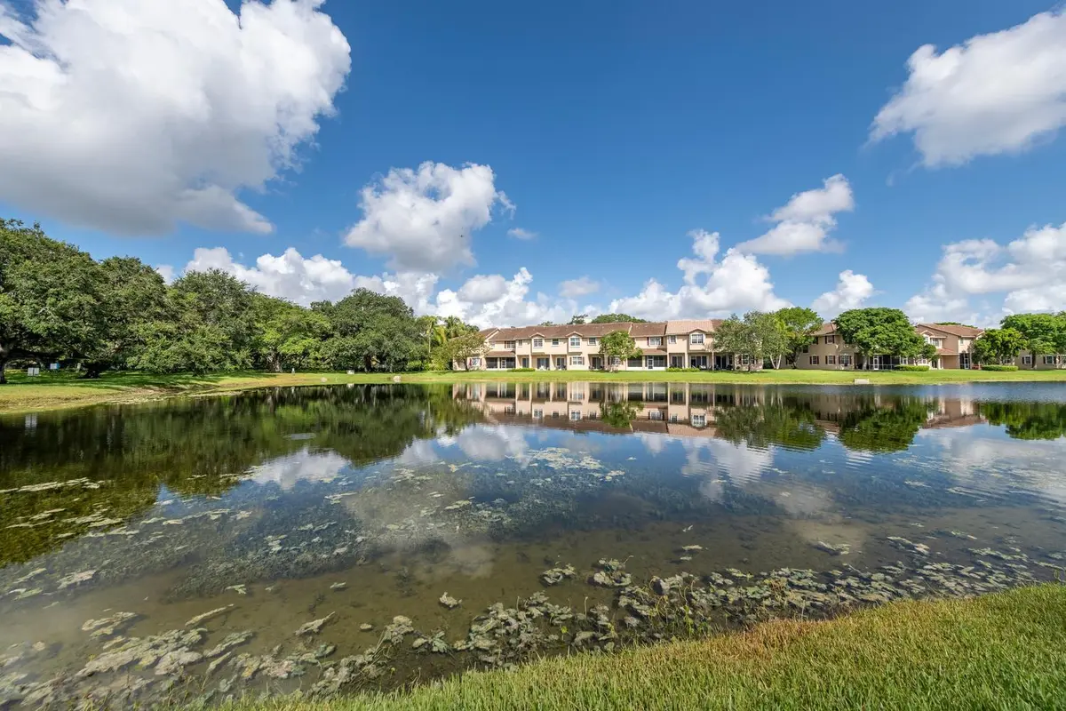 007-021-Waterway View-1500x1000 at 3501 Lakeside Drive, Davie