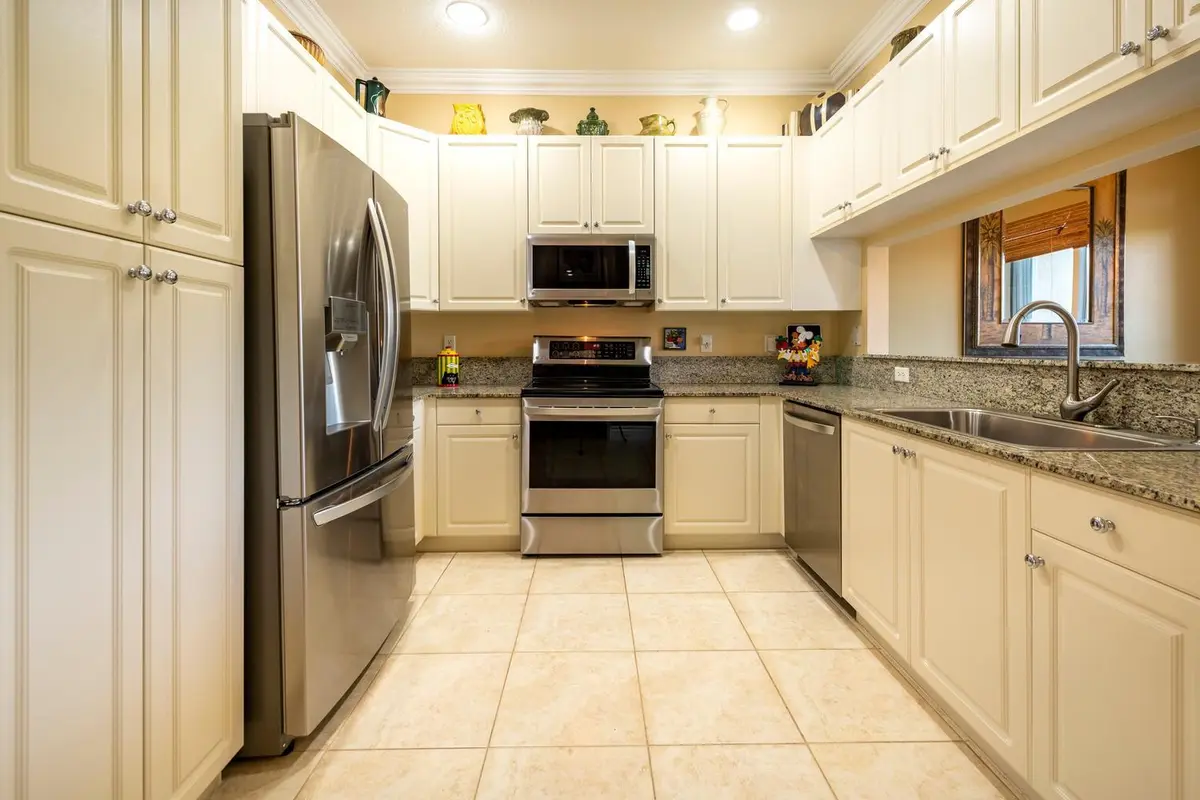 014-049-Kitchen-1500x1000 at 3501 Lakeside Drive, Davie