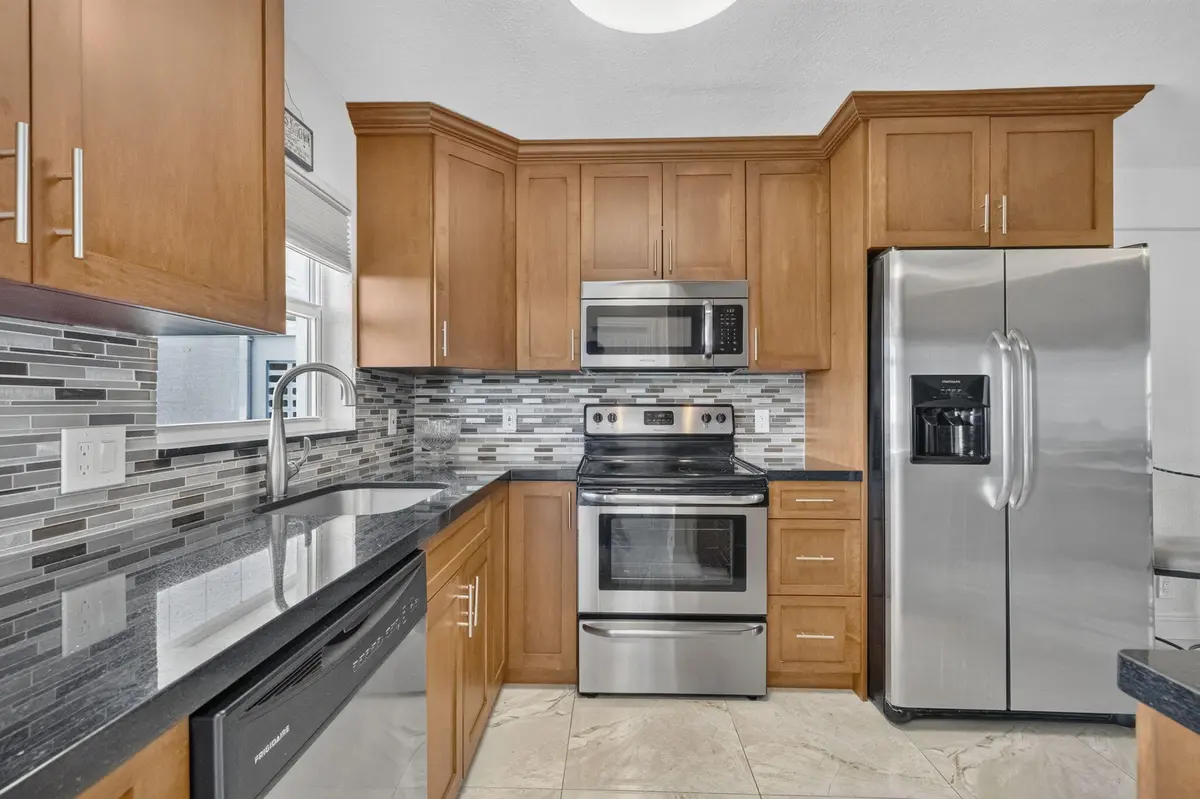 GRANITE KITCHEN at 1536 SE 15th Court 704, Deerfield Beach