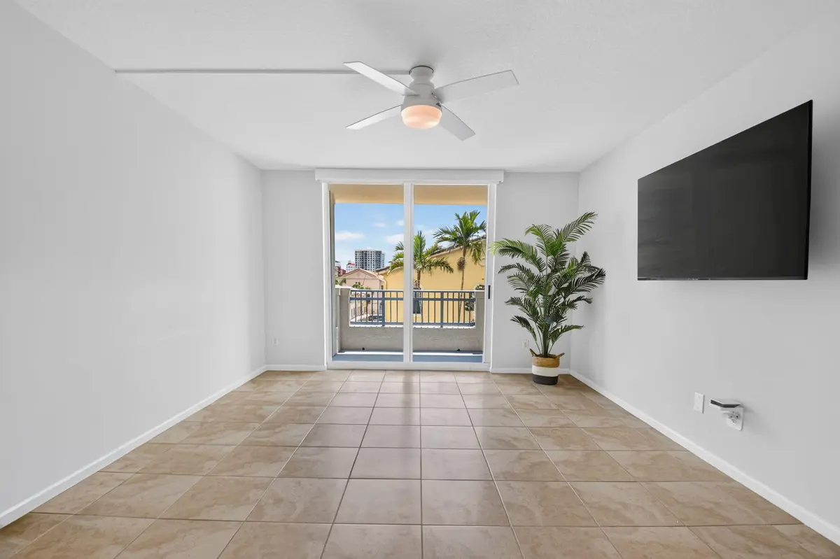Living Area Views at 403 S Sapodilla Avenue 307, West Palm Beach