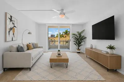 403 S Sapodilla Avenue 307, West Palm Beach – Condominium for sale