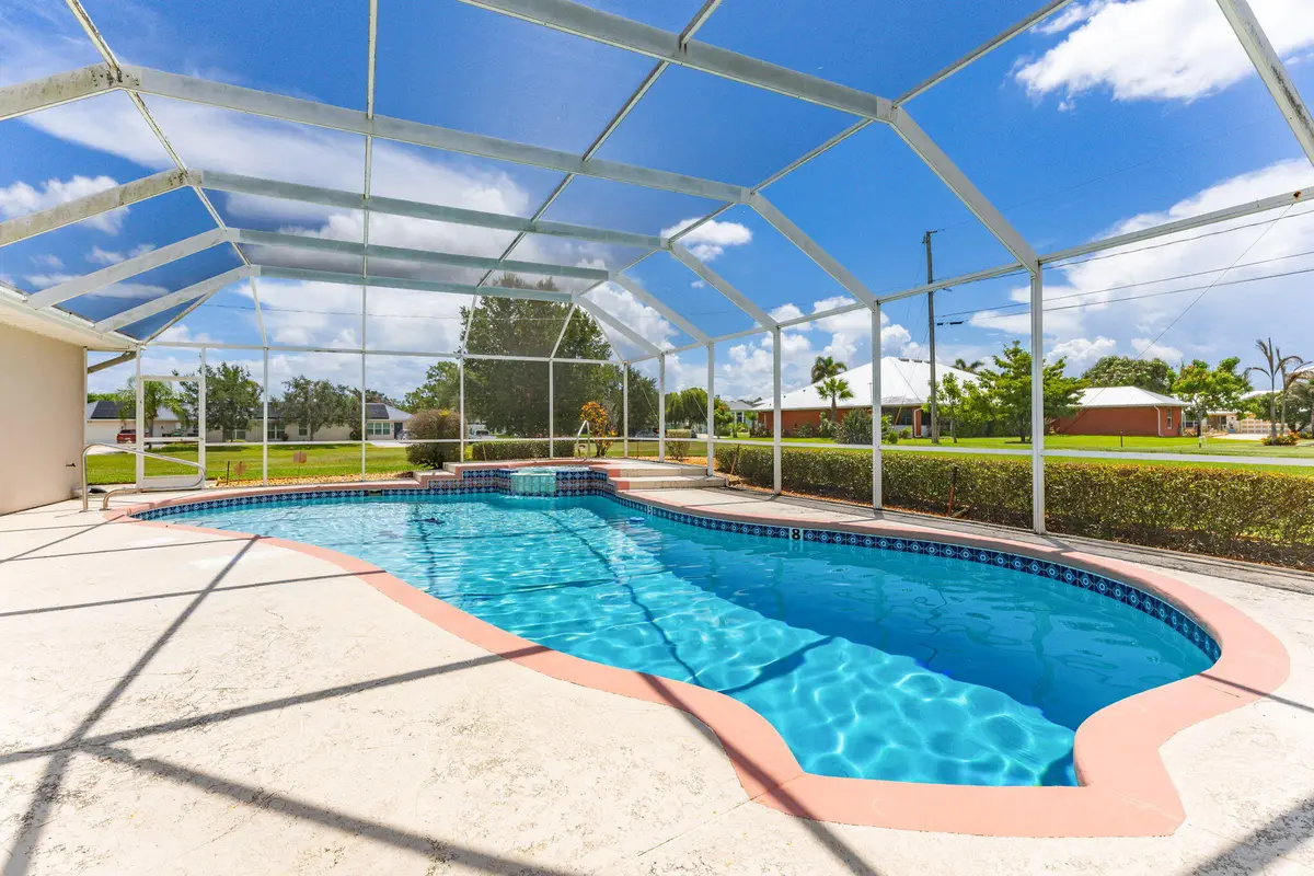 23-web-or-mls-AR Media 23 at 165 SW Hawthorne Circle, Port St. Lucie