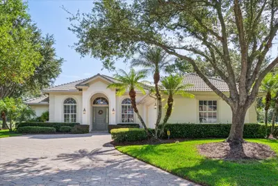 8004 Links Way, Port St. Lucie – Single Family Residence for sale