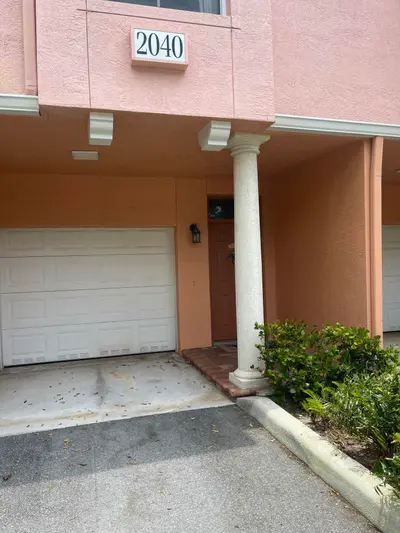 2040 Alta Meadows Lane 1605, Delray Beach – leased