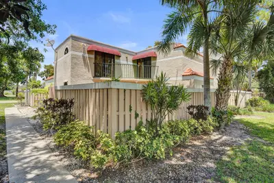 4260 Village Drive D, Delray Beach – Townhouse for rent