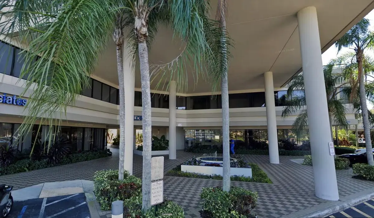 Breezway I at 9900 Stirling Road 240, Cooper City