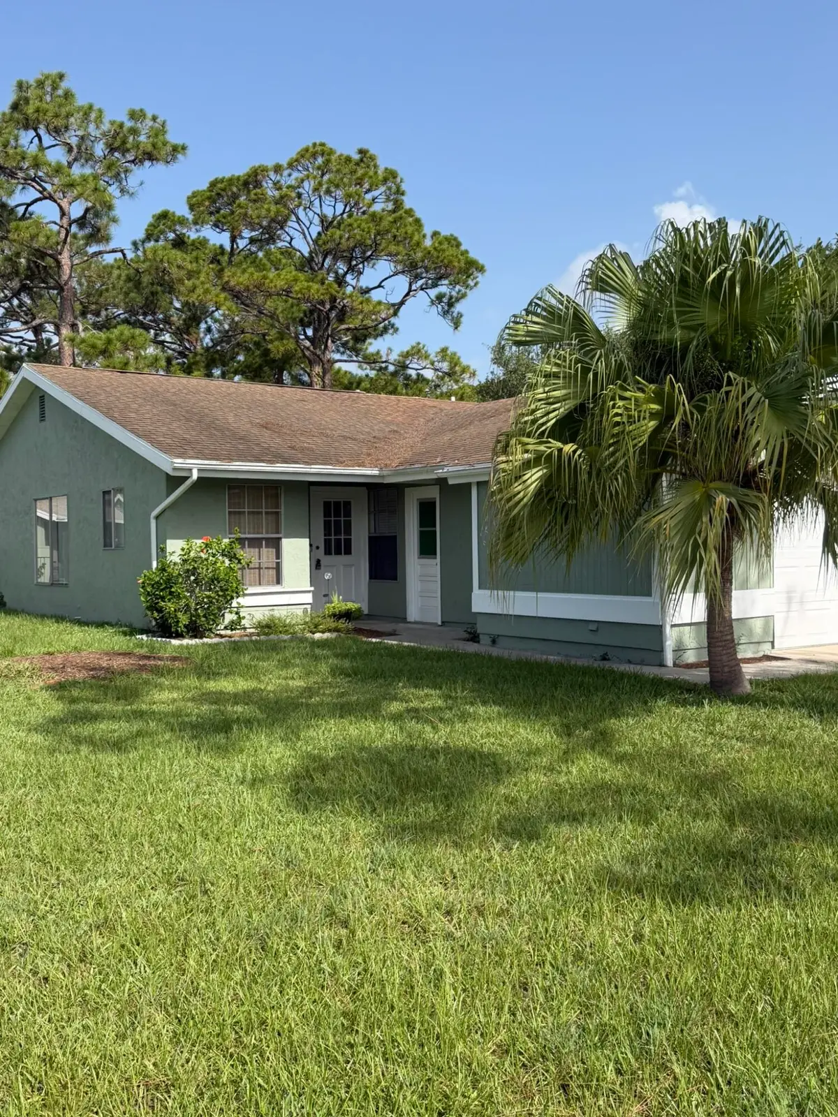 Exterior Front at 1720 SE Linpark Court, Port St. Lucie