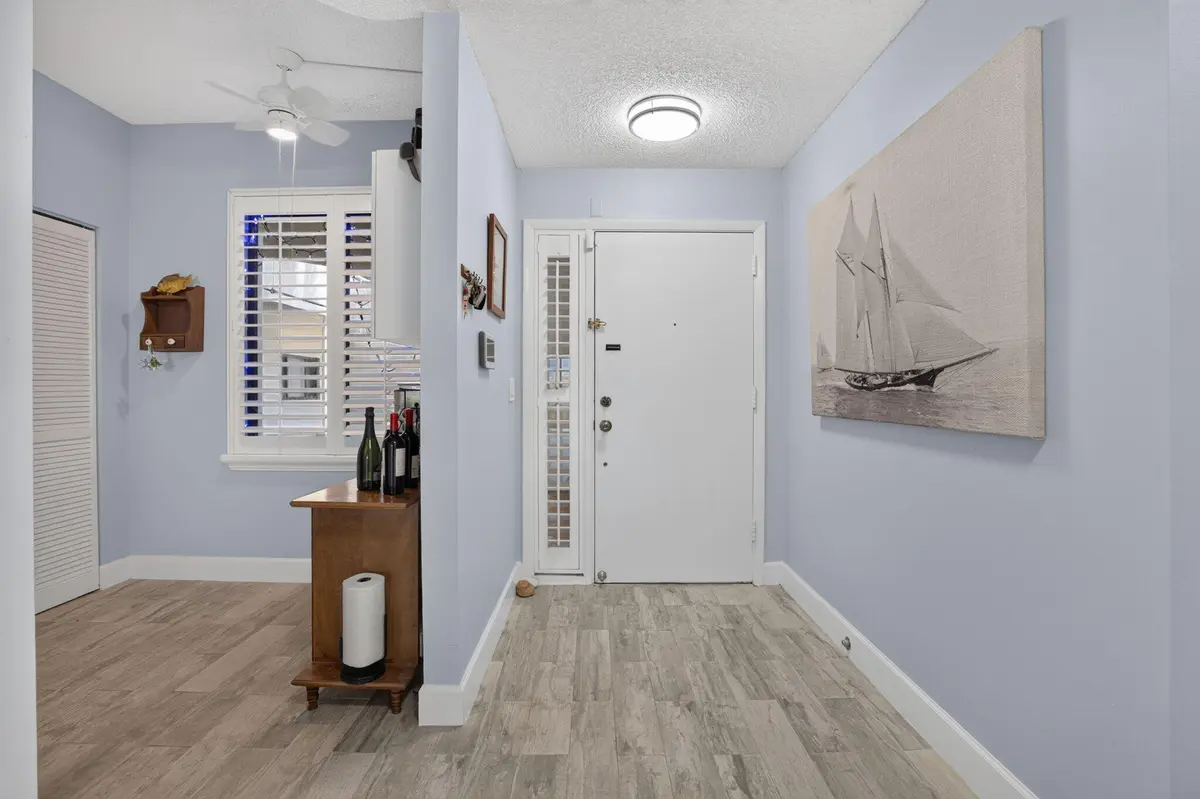 20-web-or-mls-_MLP8830 at 200 Waterway Road 104, Tequesta