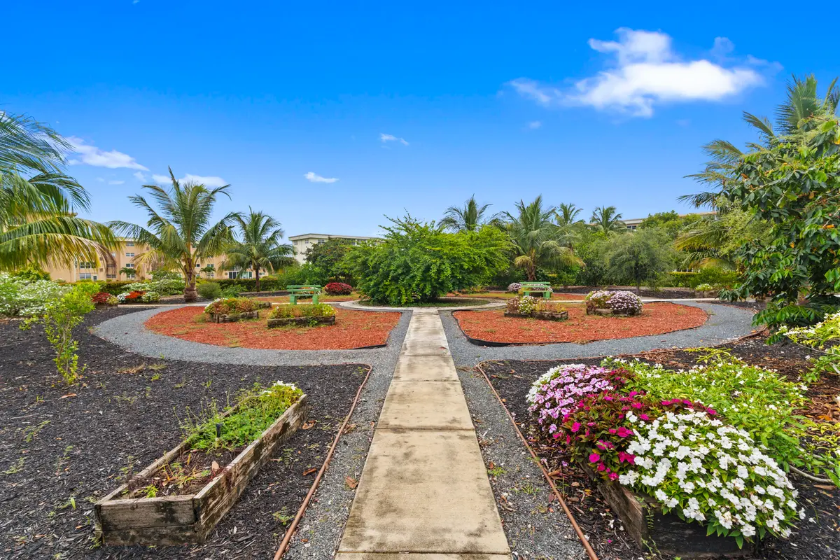 Walking Path at 2615 NE 1st Court 403, Boynton Beach