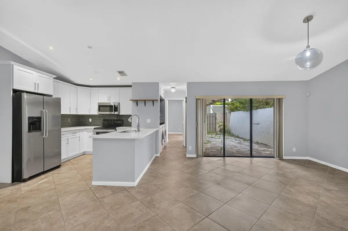 3-web-or-mls-8I8A1761 at 3076 S Oakland Forest Drive 503, Oakland Park