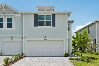 608 Salisbury Circle, Fort Pierce – sold