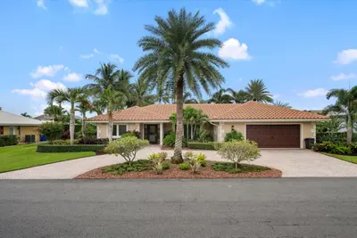 8884 SE Pelican Island Way, Hobe Sound – Single Family Residence for sale