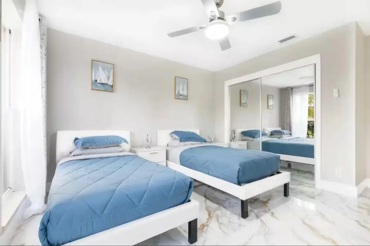 2 beds at 2060 Amesbury Circle, Wellington