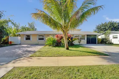 740 Buttonwood Road, North Palm Beach – leased