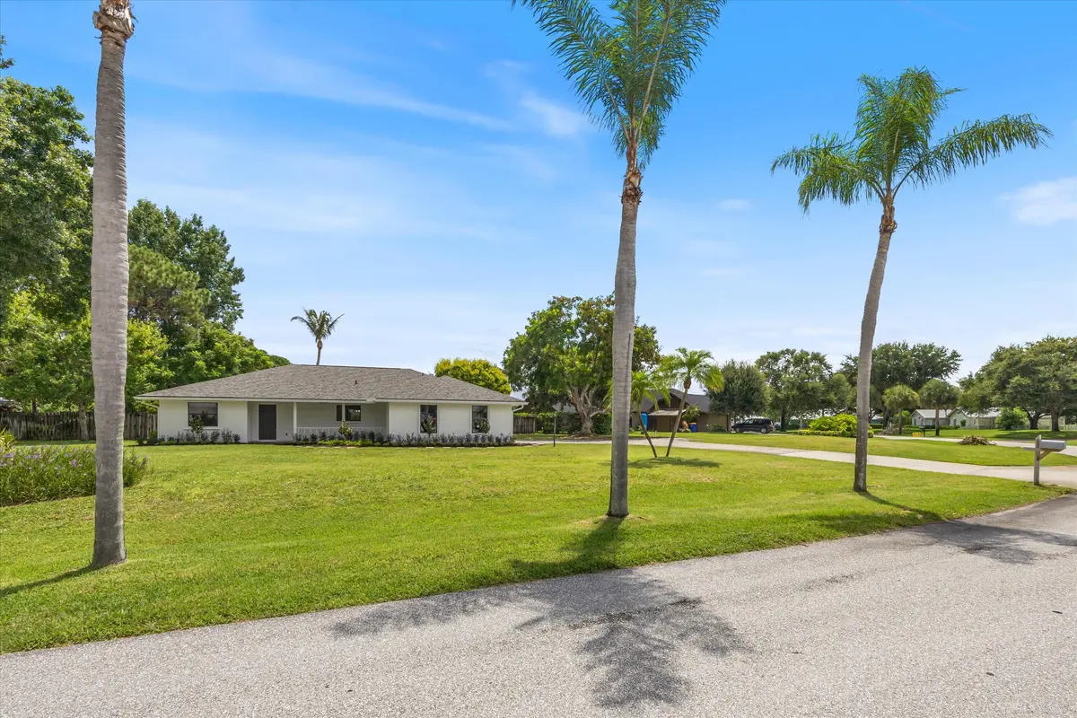 621 NE Town Terrace, Jensen Beach, FL – photo 1