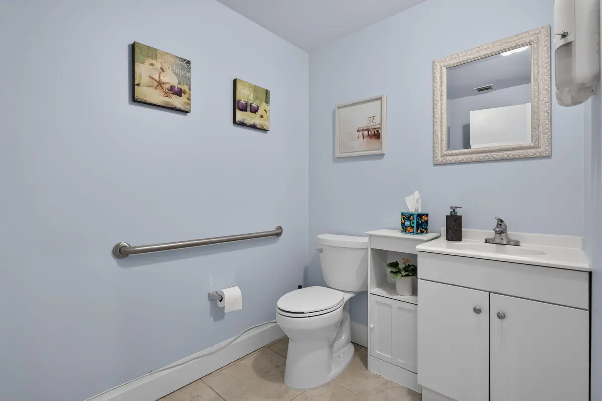 21-web-or-mls-1611-9980 at 1611 W Mcnab Road 6, Pompano Beach