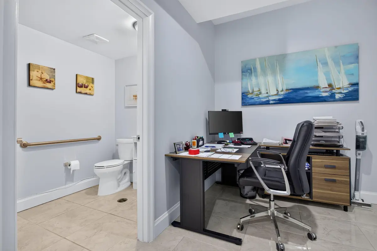 20-web-or-mls-1611-9975 at 1611 W Mcnab Road 6, Pompano Beach