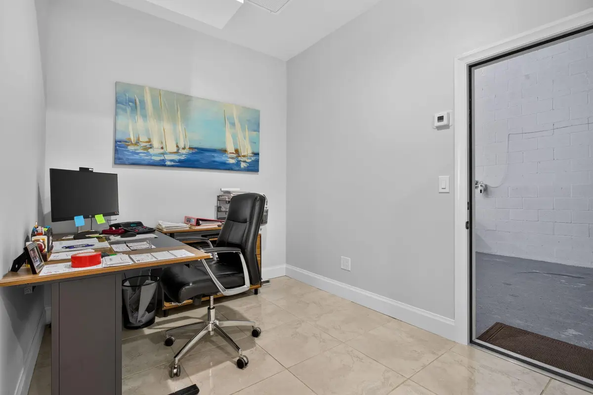 19-web-or-mls-1611-9970 at 1611 W Mcnab Road 6, Pompano Beach